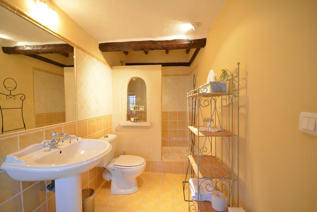 Bastide Des Princes B&B Caderousse Zewnętrze zdjęcie